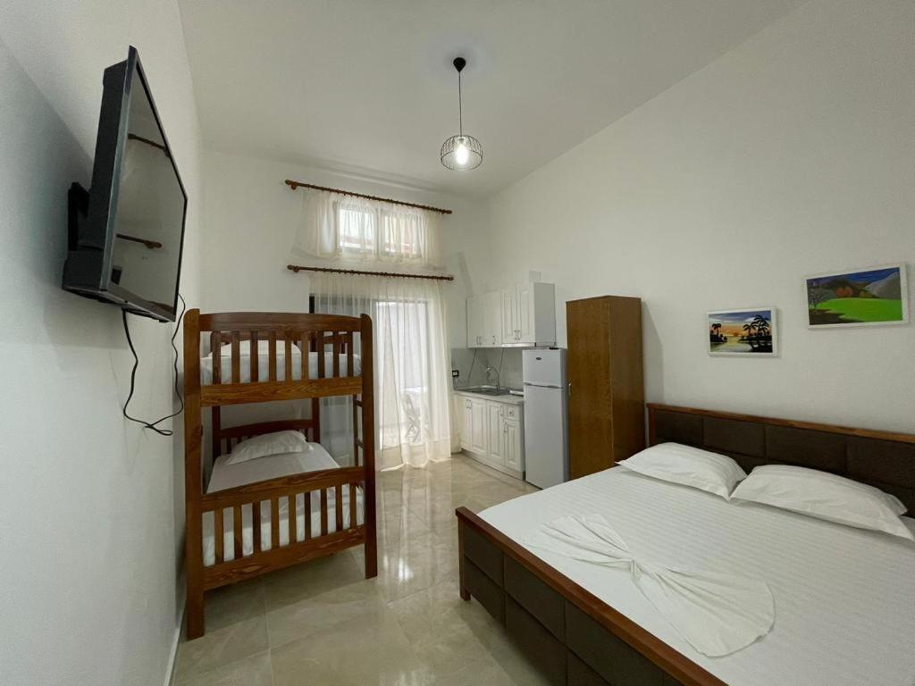 Villa Jurgen Durres Exterior photo