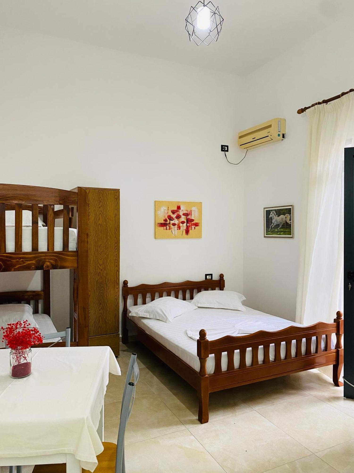 Villa Jurgen Durres Exterior photo
